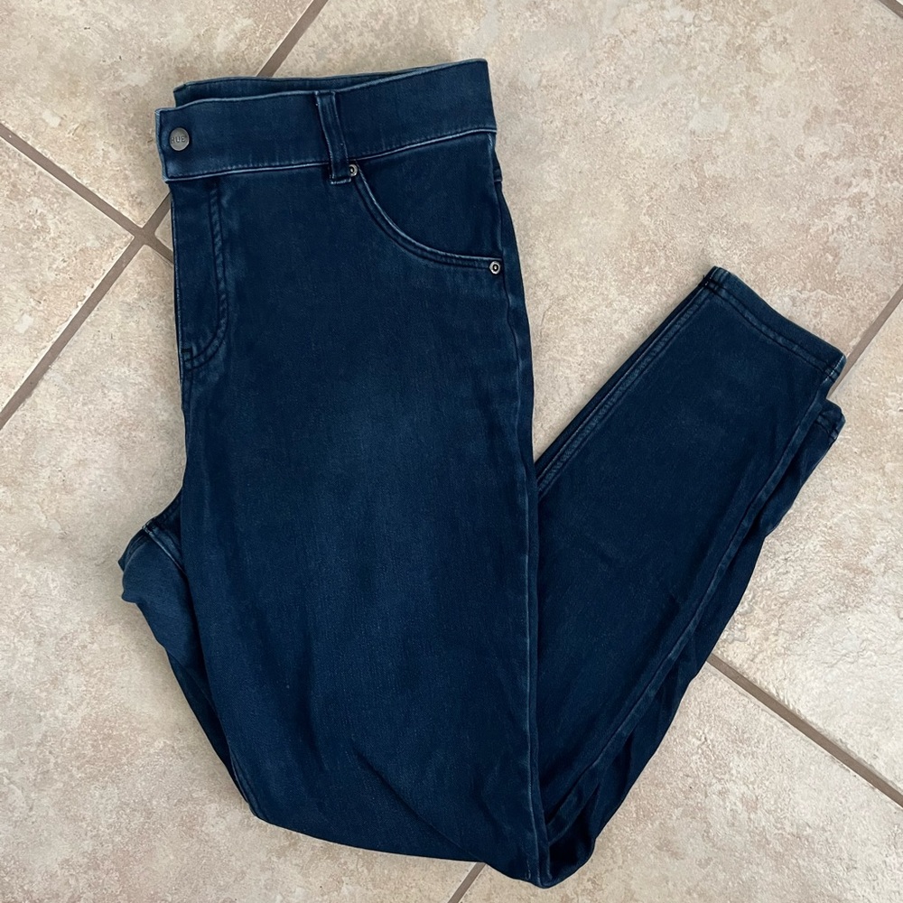 HUE Jeggings Size 1X. Like New. Buttery Soft Dark Blue Wash. EUC